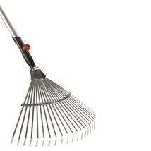 Gardena combisystem fém lombseprű készlet
(3102/fanyél 130 cm FSC® 100%) 